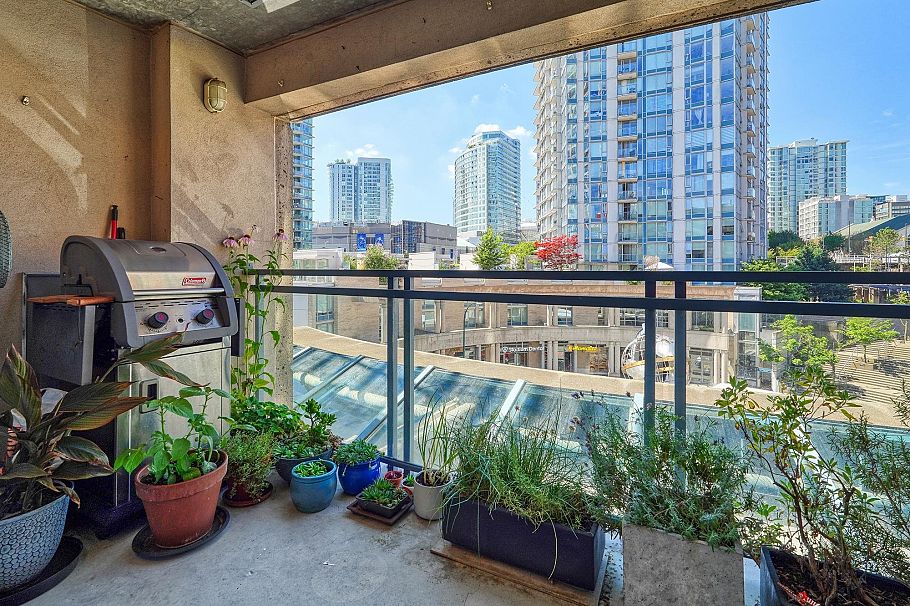 306 183 Keefer Place Vancouver, BC - 16