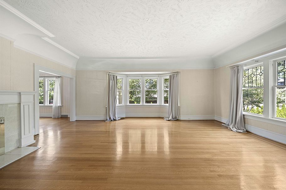 3492 W 34th Avenue Vancouver, BC - 18