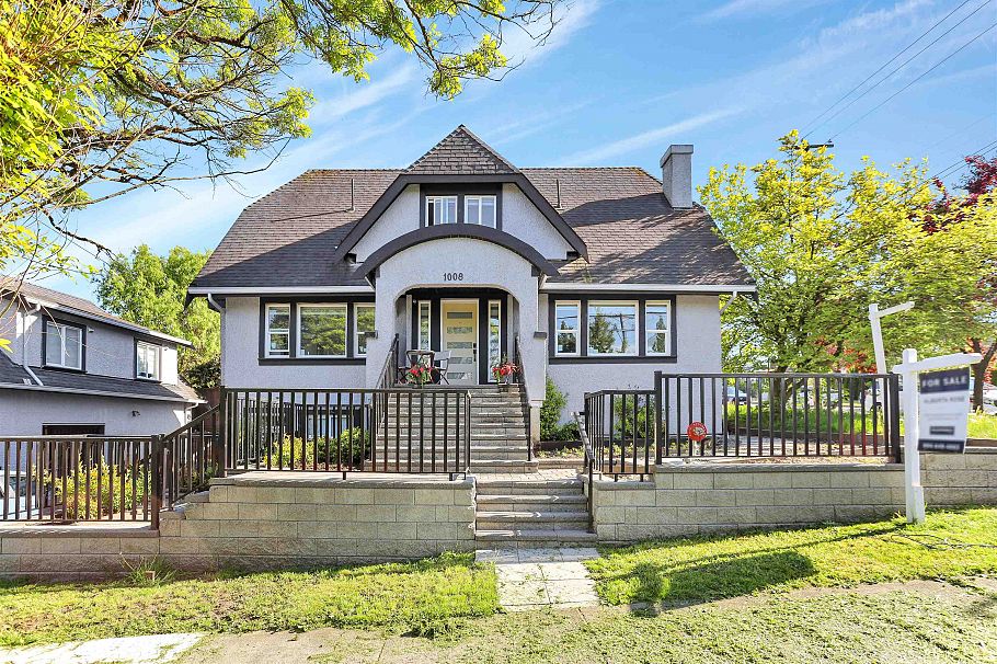 1010 E 24th Avenue Vancouver, BC - 2