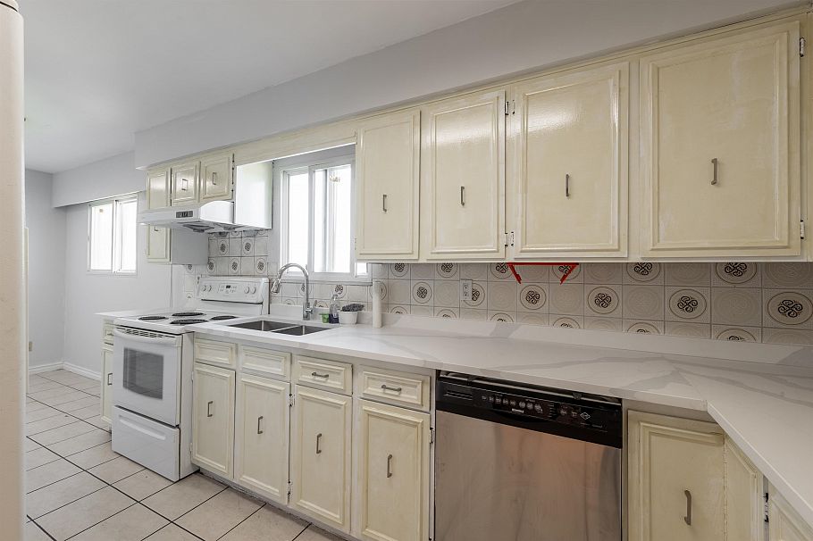 5591 Clarendon Street Vancouver, BC - 11