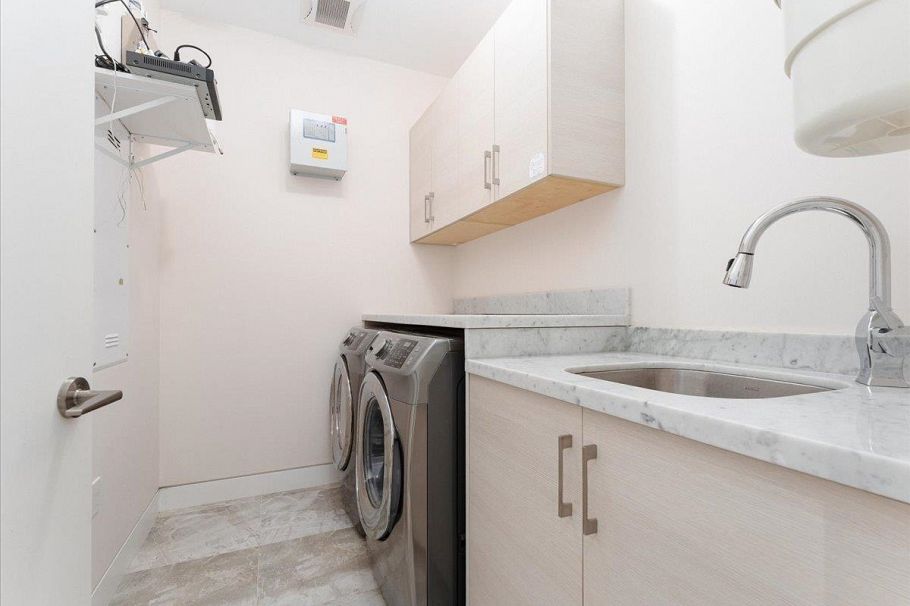 3011 W 27th Avenue Vancouver, BC - 28