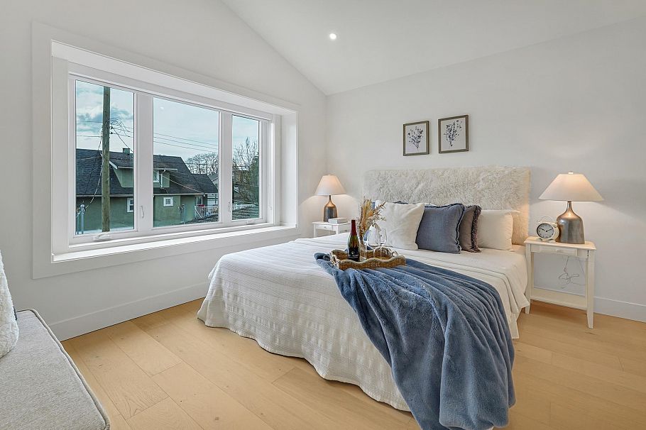 3483 Adanac Street Vancouver, BC - 11