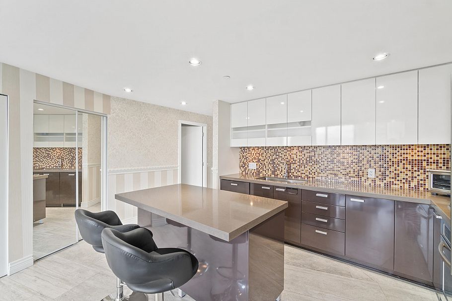 1702 1277 Melville Street Vancouver, BC - 4