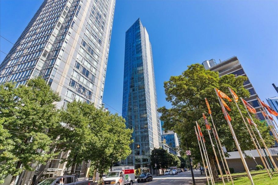 402 1477 W Pender Street Vancouver, BC - 26