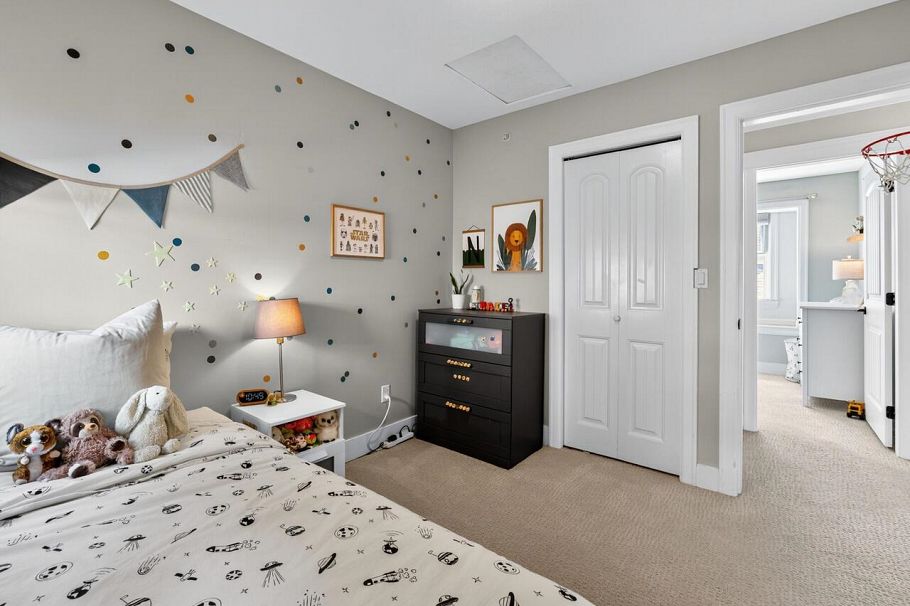 1741 E 15th Avenue Vancouver, BC - 26