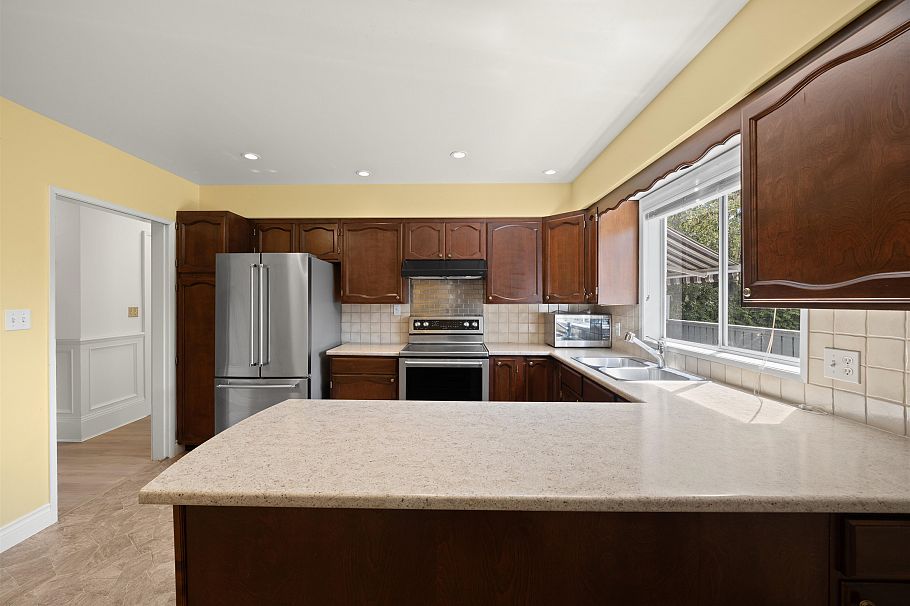 3492 W 34th Avenue Vancouver, BC - 12