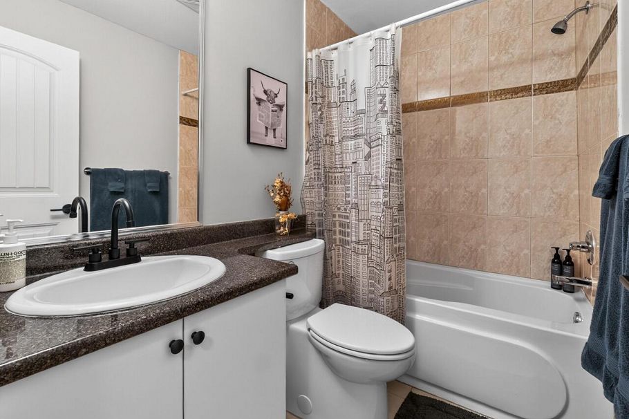 1741 E 15th Avenue Vancouver, BC - 31