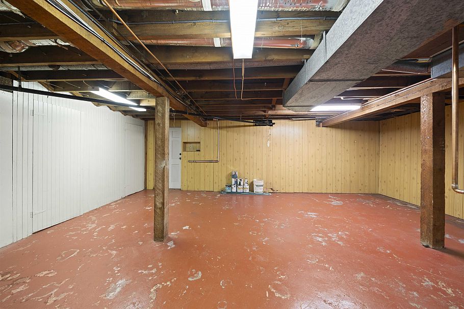 3492 W 34th Avenue Vancouver, BC - 33