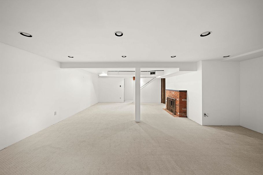 3492 W 34th Avenue Vancouver, BC - 30