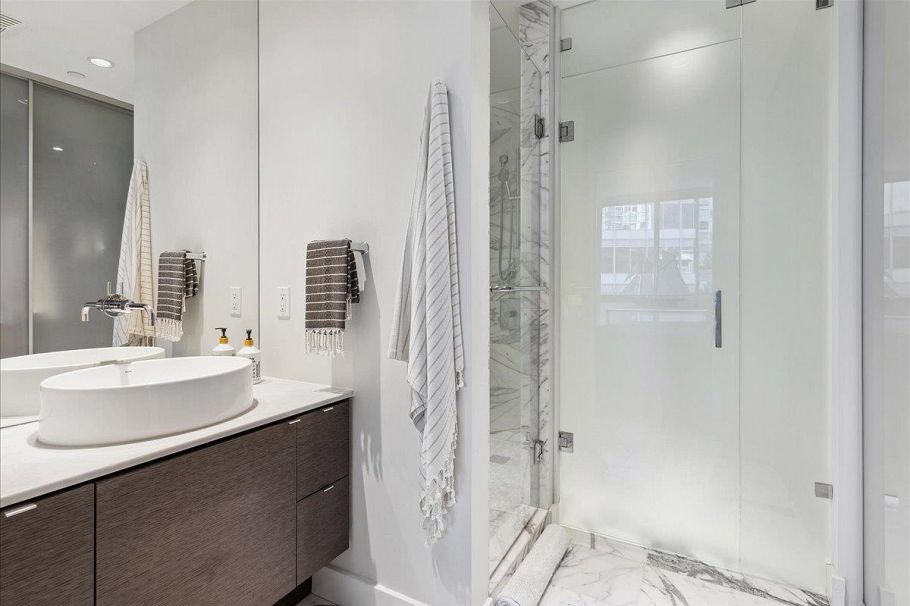 402 1477 W Pender Street Vancouver, BC - 13