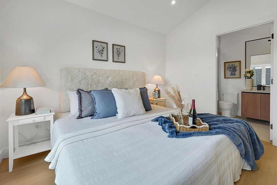 3483 Adanac Street Vancouver, BC - 10