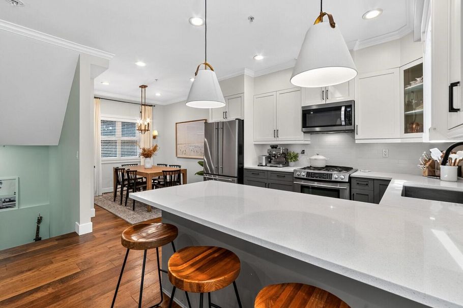 1741 E 15th Avenue Vancouver, BC - 14