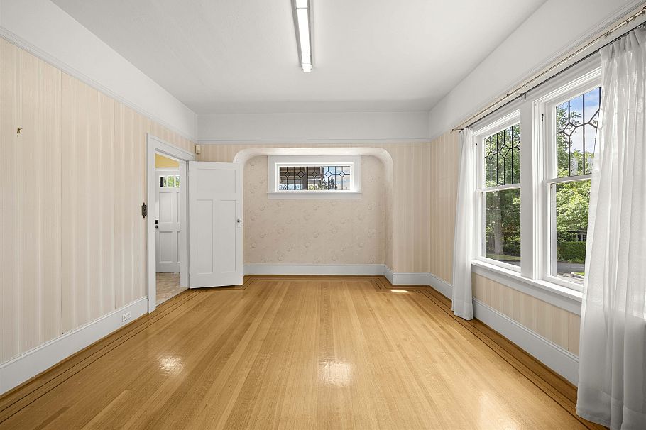 3492 W 34th Avenue Vancouver, BC - 17