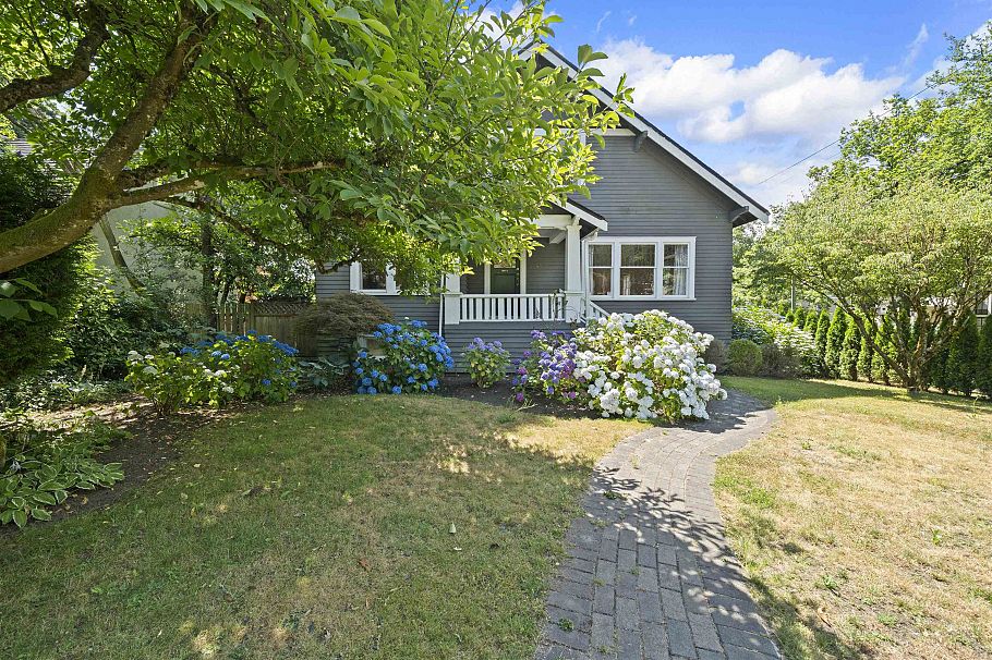 3492 W 34th Avenue Vancouver, BC - 3