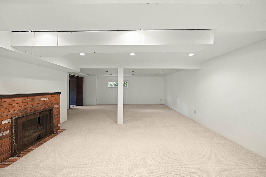 3492 W 34th Avenue Vancouver, BC - 31