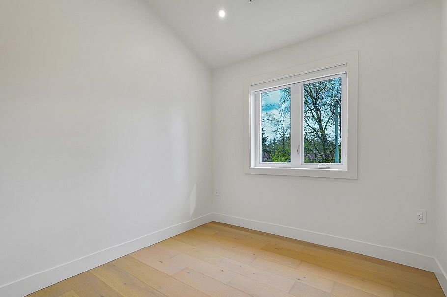 3483 Adanac Street Vancouver, BC - 16