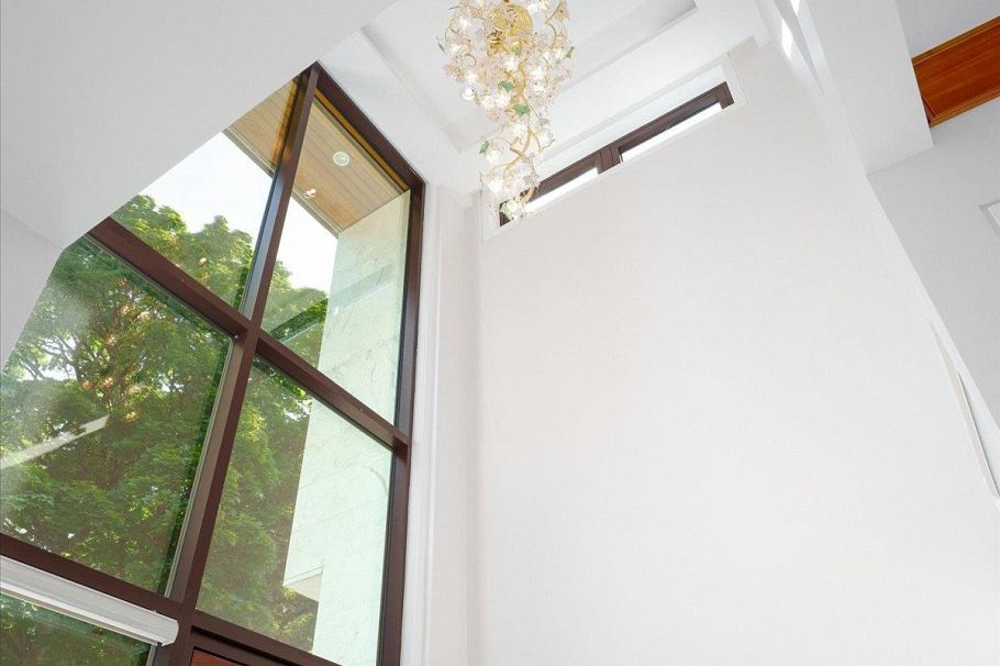 3011 W 27th Avenue Vancouver, BC - 4