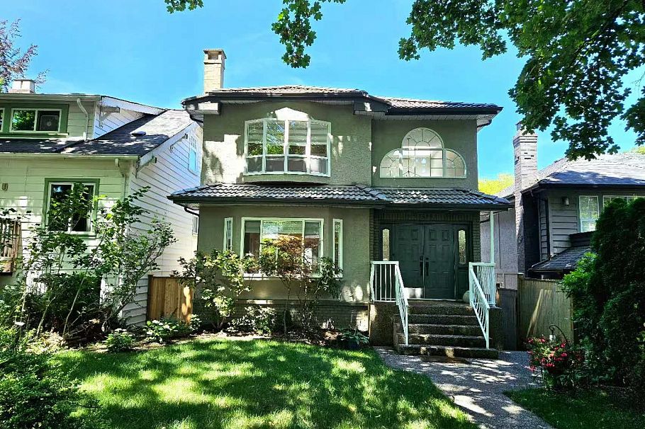 3333 W 29th Avenue Vancouver, BC - 3