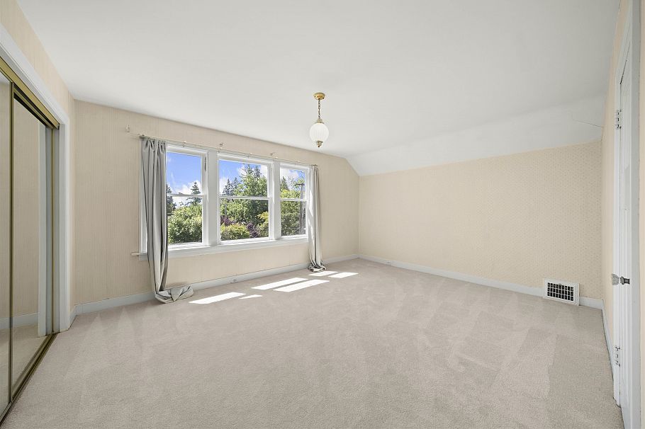 3492 W 34th Avenue Vancouver, BC - 28