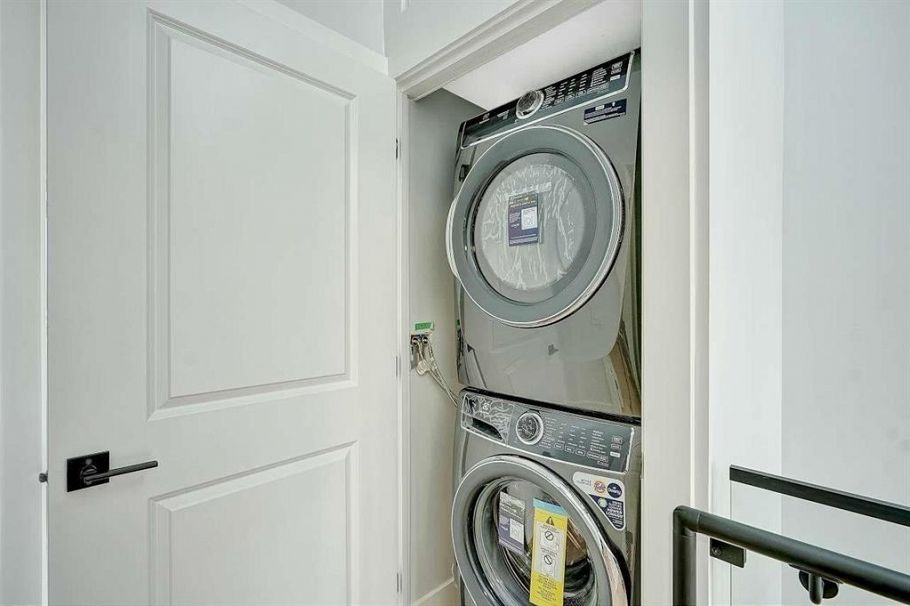 1548 E 41st Avenue Vancouver, BC - 17