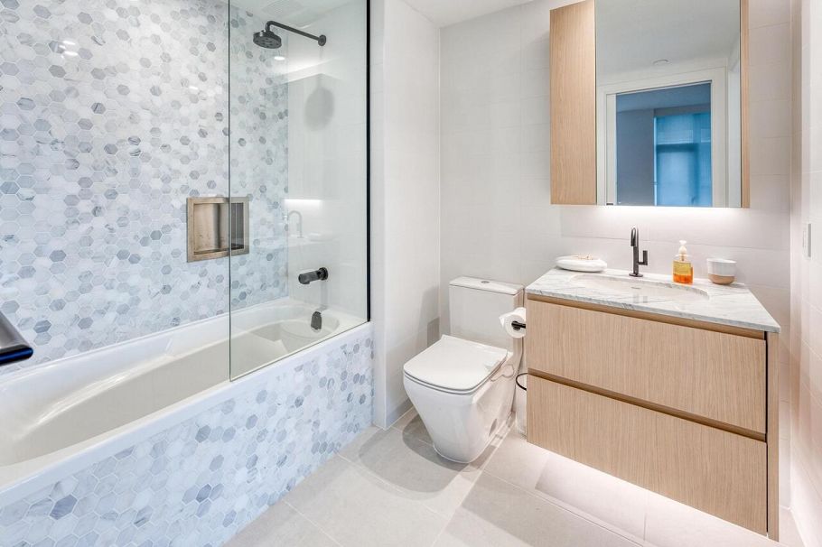 1704 1180 Broughton Street Vancouver, BC - 17