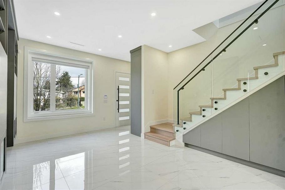 1548 E 41st Avenue Vancouver, BC - 14