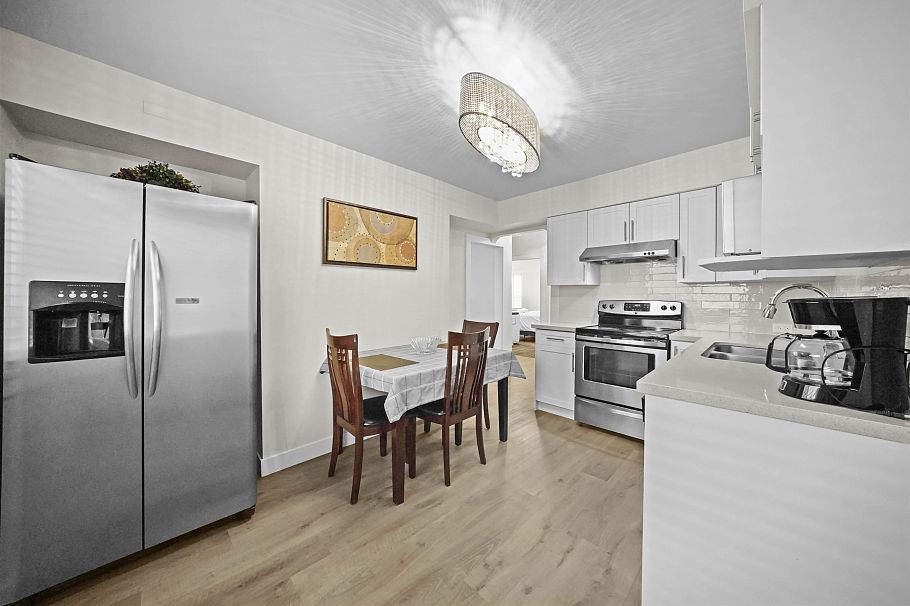 1715 SE Marine Drive Vancouver, BC - 25