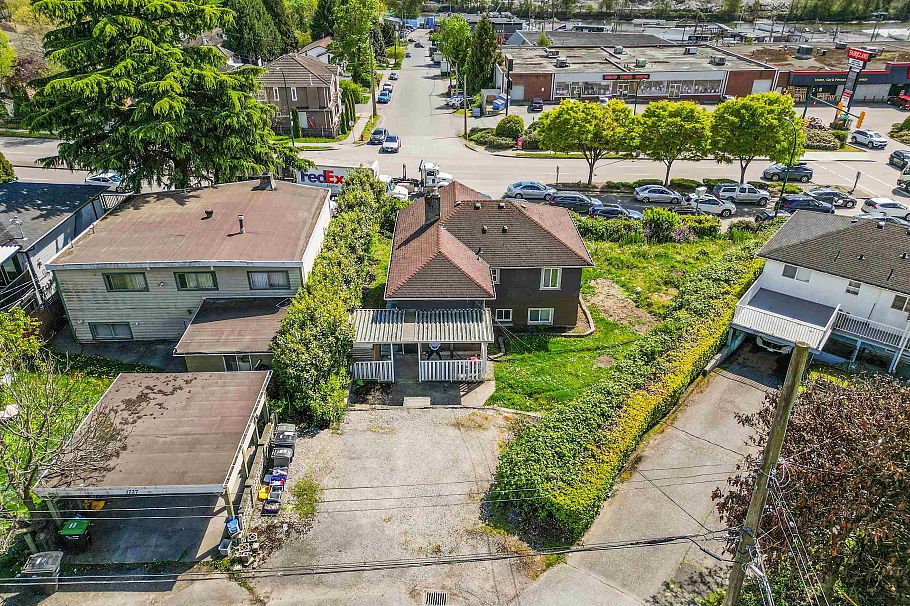 1715 SE Marine Drive Vancouver, BC - 6