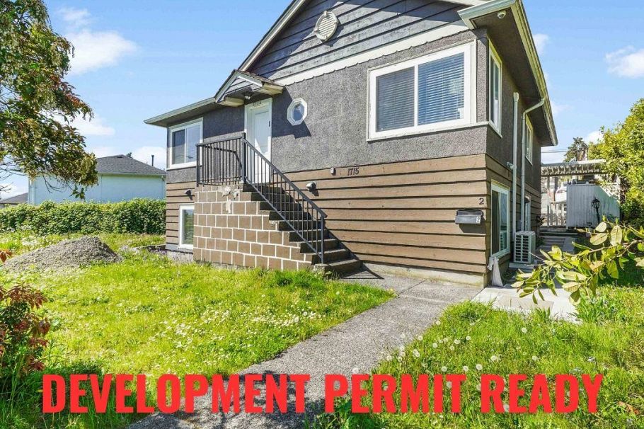 1715 SE Marine Drive Vancouver, BC - 2