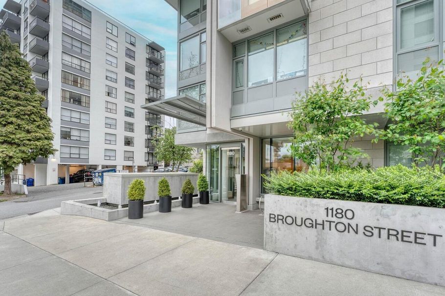 1704 1180 Broughton Street Vancouver, BC - 2