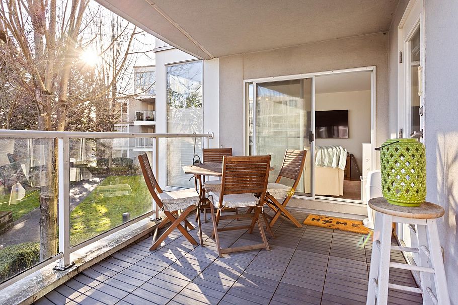 212 8460 Jellicoe Street Vancouver, BC - 27