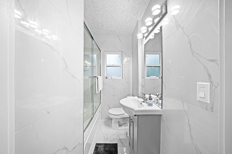 1715 SE Marine Drive Vancouver, BC - 20