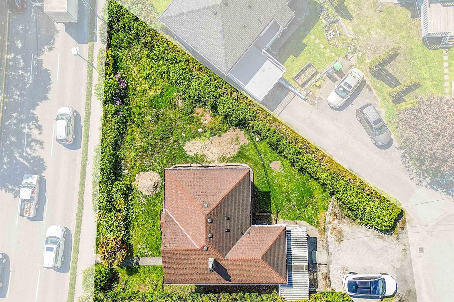 1715 SE Marine Drive Vancouver, BC - 5