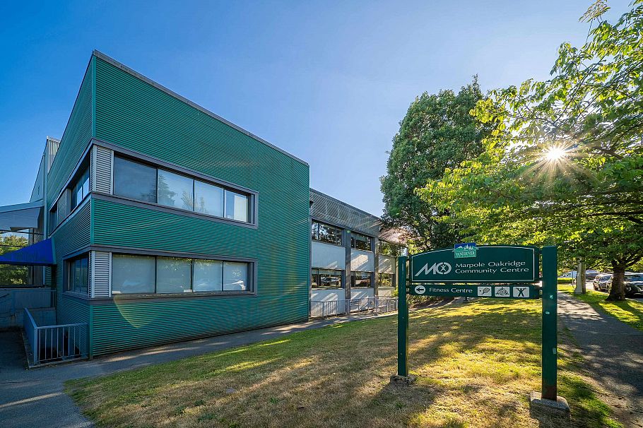 7355 Oak Street Vancouver, BC - 8