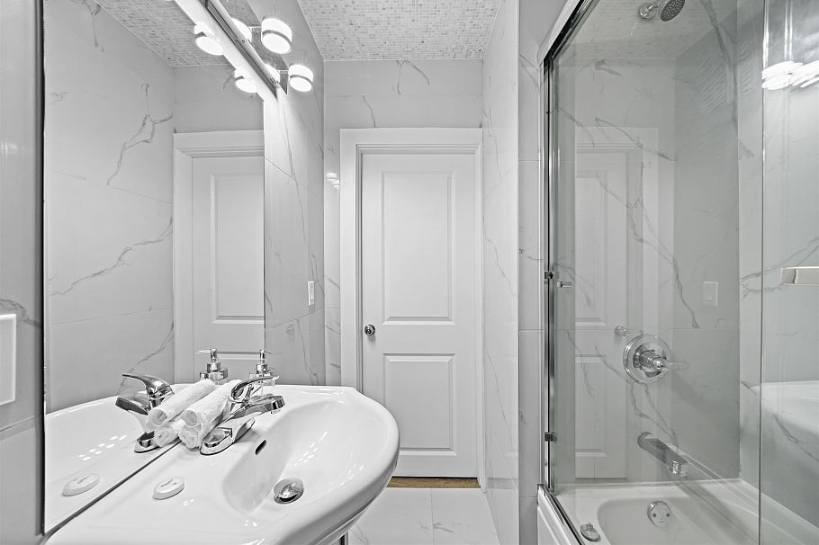 1715 SE Marine Drive Vancouver, BC - 21