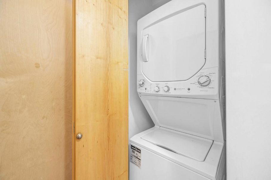 209 2228 Marstrand Avenue Vancouver, BC - 21