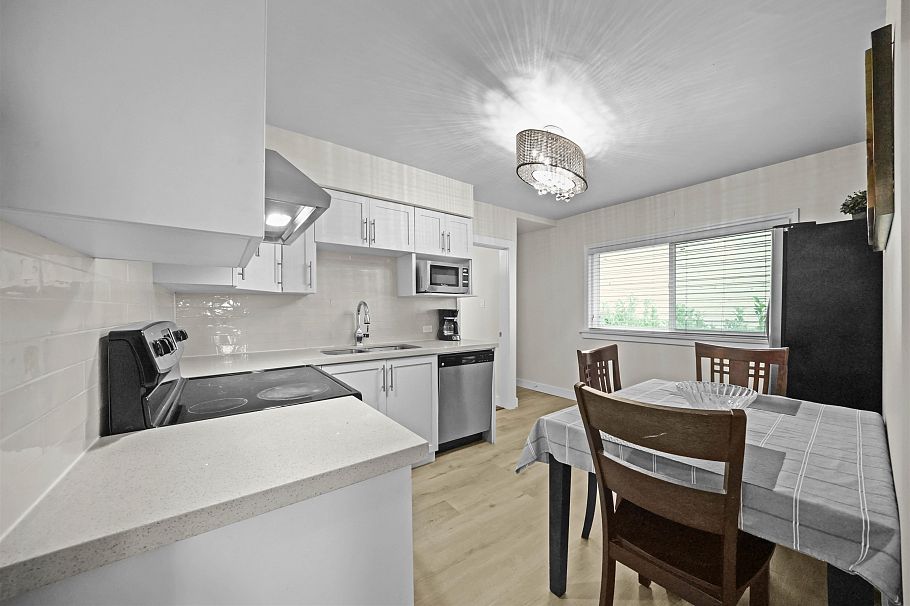 1715 SE Marine Drive Vancouver, BC - 24