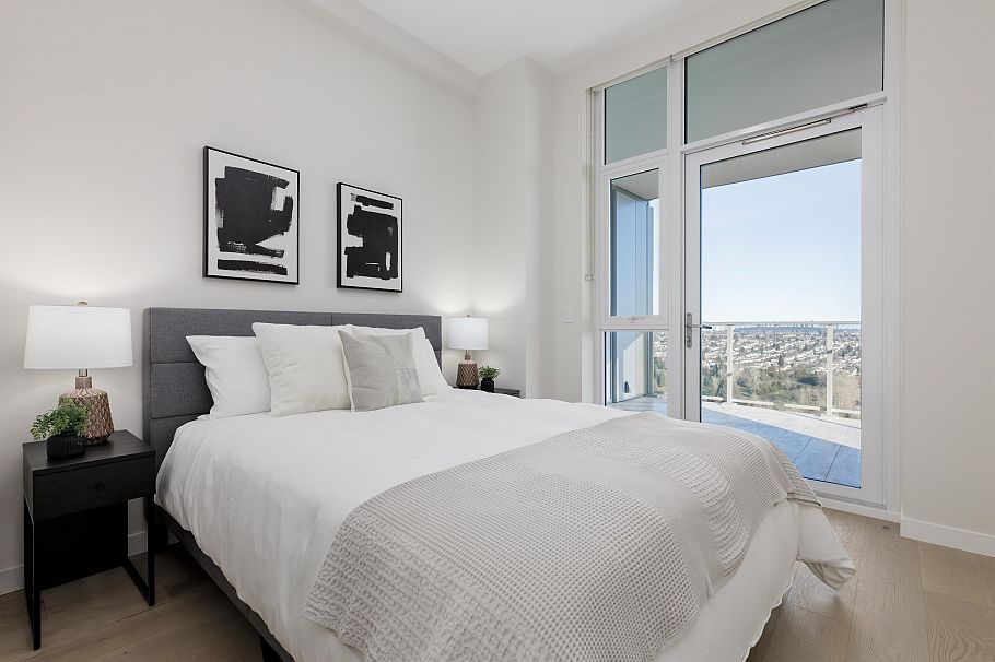 2703 7433 Cambie Street Vancouver, BC - 11