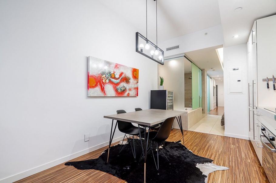 211 36 Water Street Vancouver, BC - 9