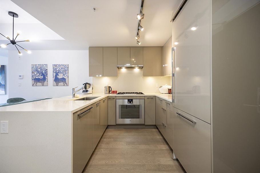 208 4408 Cambie Street Vancouver, BC - 9