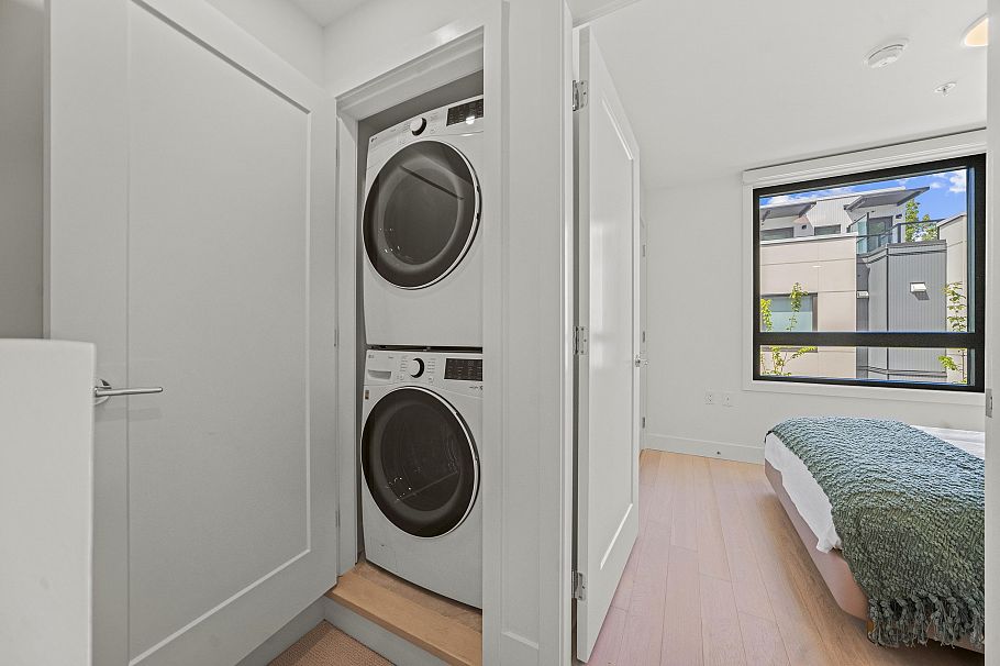 6352 Oak Street Vancouver, BC - 18