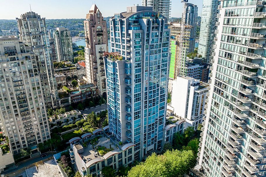 313 1238 Seymour Street Vancouver, BC - 2