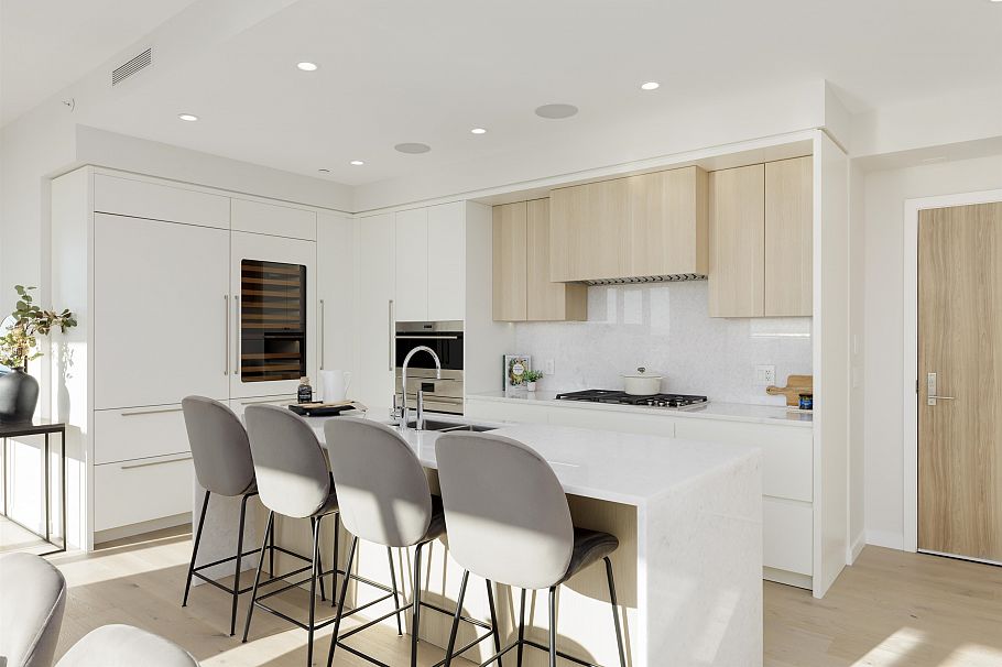 2703 7433 Cambie Street Vancouver, BC - 1