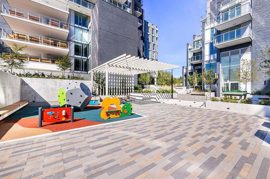 411 7418 Paulson Street Vancouver, BC - 9