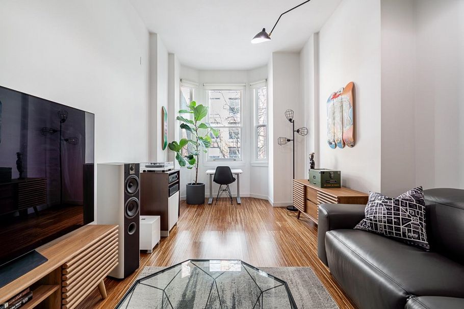 211 36 Water Street Vancouver, BC - 1