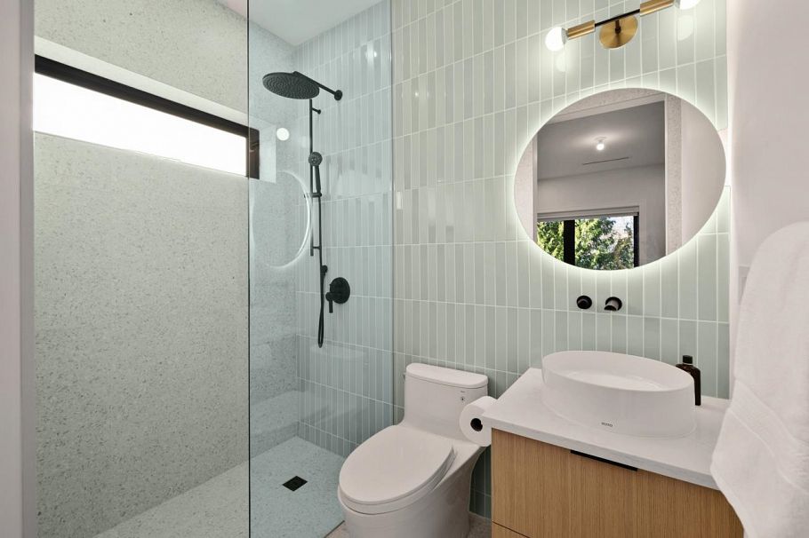 6408 Vine Street Vancouver, BC - 26