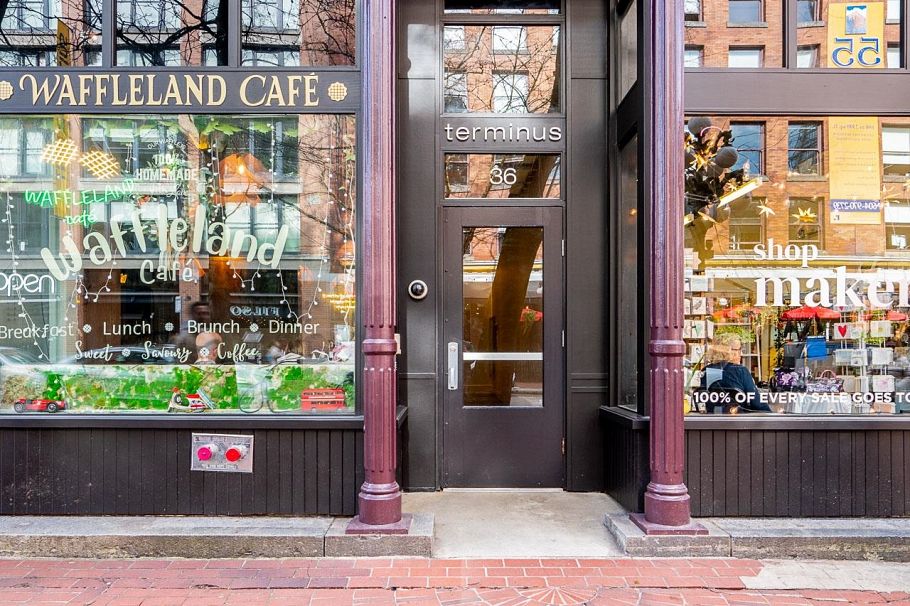 211 36 Water Street Vancouver, BC - 22