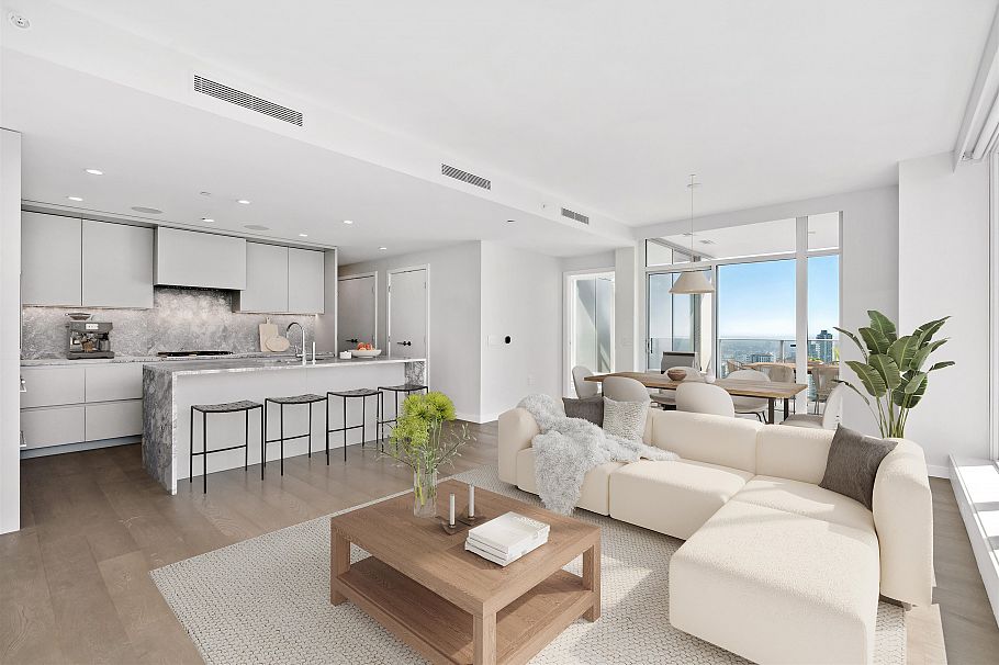 2106 7433 Cambie Street Vancouver, BC - 3