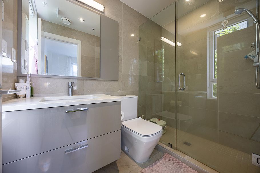 208 4408 Cambie Street Vancouver, BC - 5