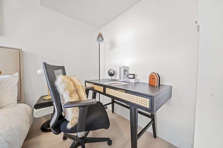 6352 Oak Street Vancouver, BC - 16